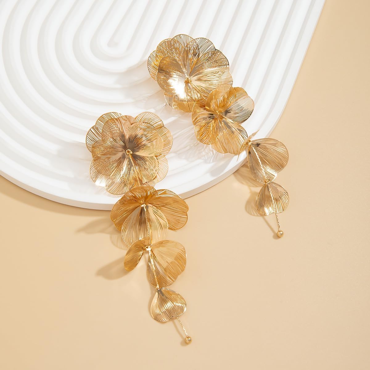 Flower Dangle Drop Earrings Long Dangle Earrings for Women Flower Dangle Earrings Statement Earrings Long Tassel Earrings Chunky Gold Statement Jewelry