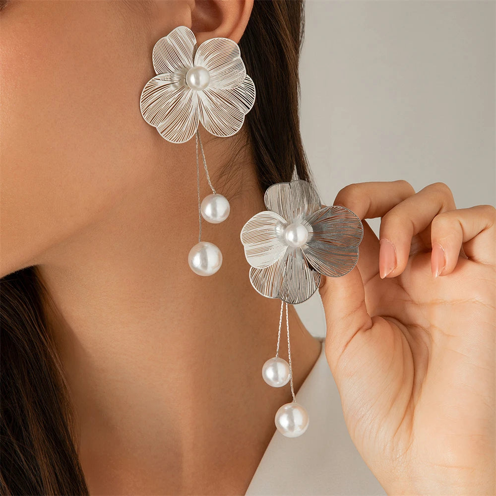 Elegant Korean Design Flower Earrings with Pearl Pendant