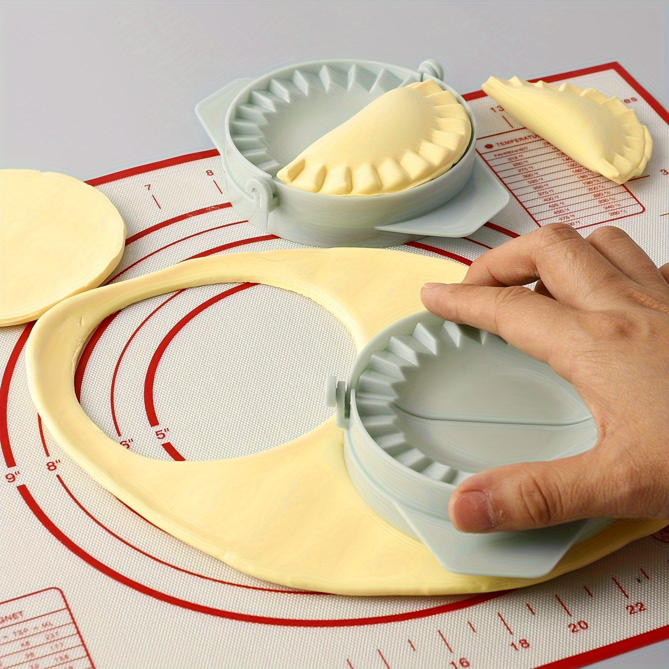 1pc Dumpling Maker – Empanadas Press Mold for Pierogi, Calzones, Turnovers & More