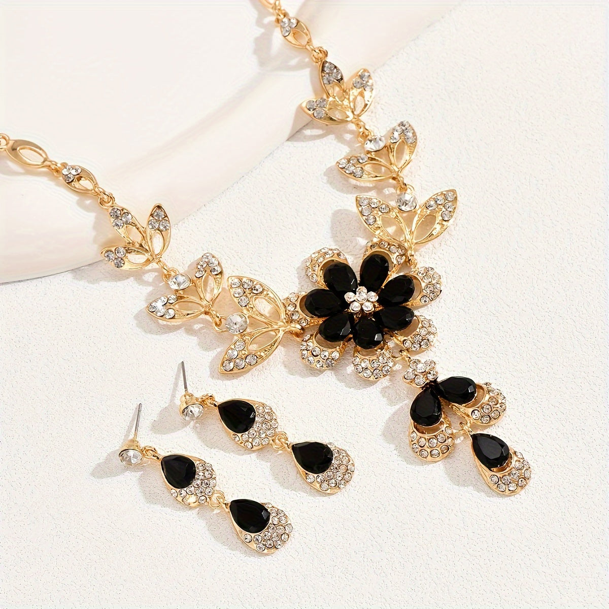 2pcs Set – Elegant Black Cubic Zirconia & Delicate Floral Necklace and Earrings