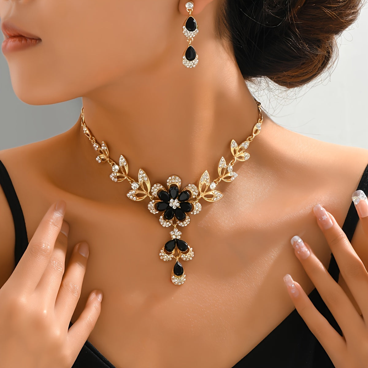 2pcs Set – Elegant Black Cubic Zirconia & Delicate Floral Necklace and Earrings