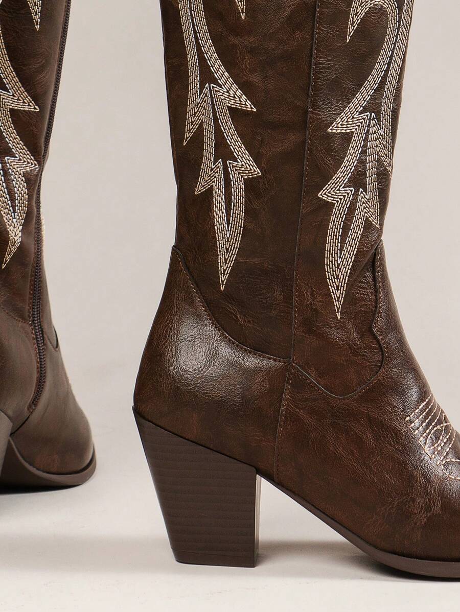 Western-inspired embroidered boots
