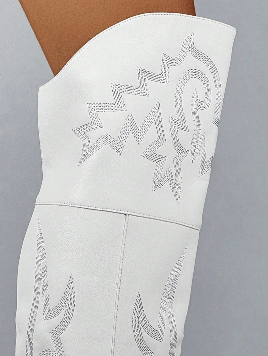 Western-inspired embroidered boots