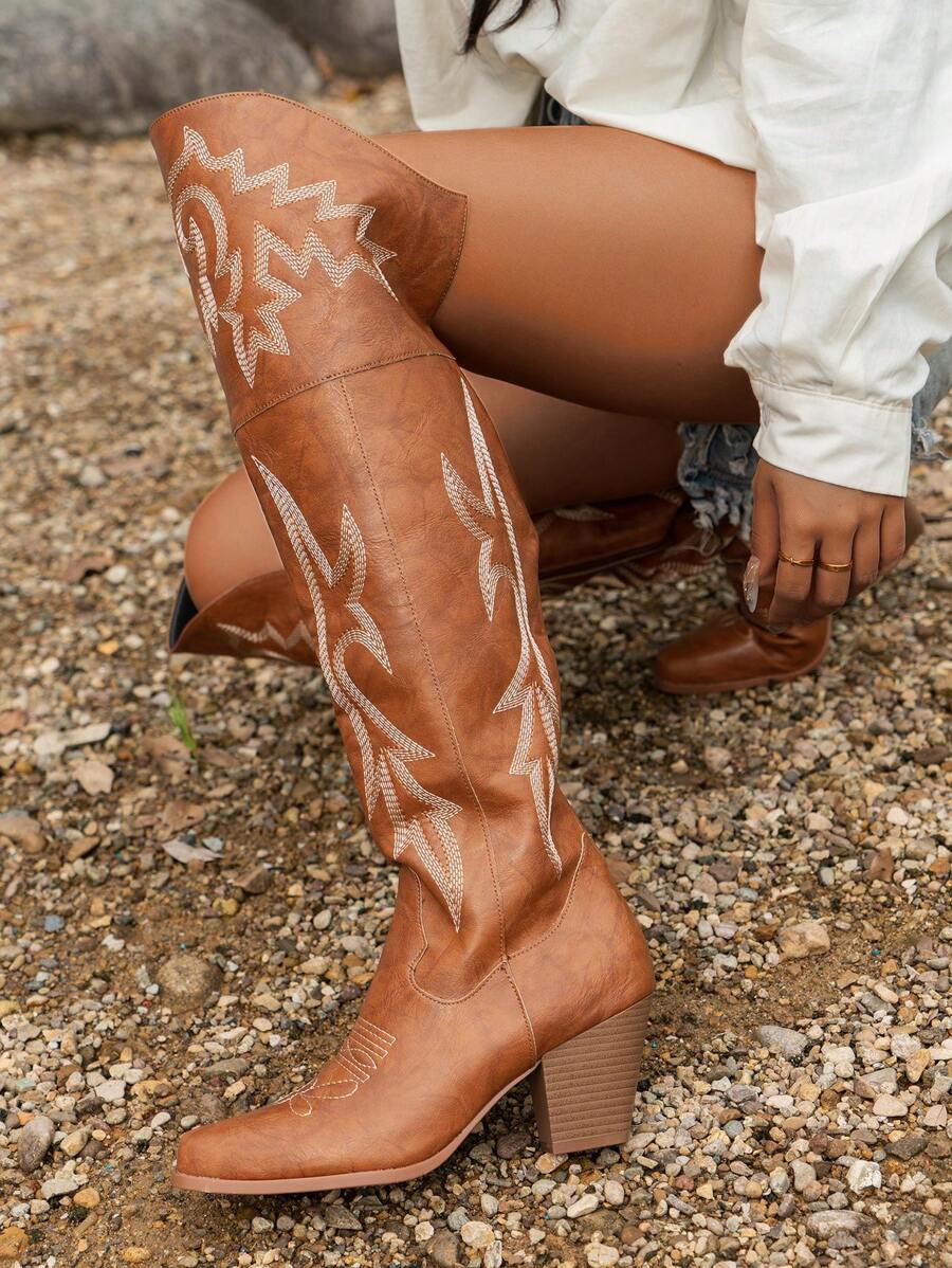 Western-inspired embroidered boots