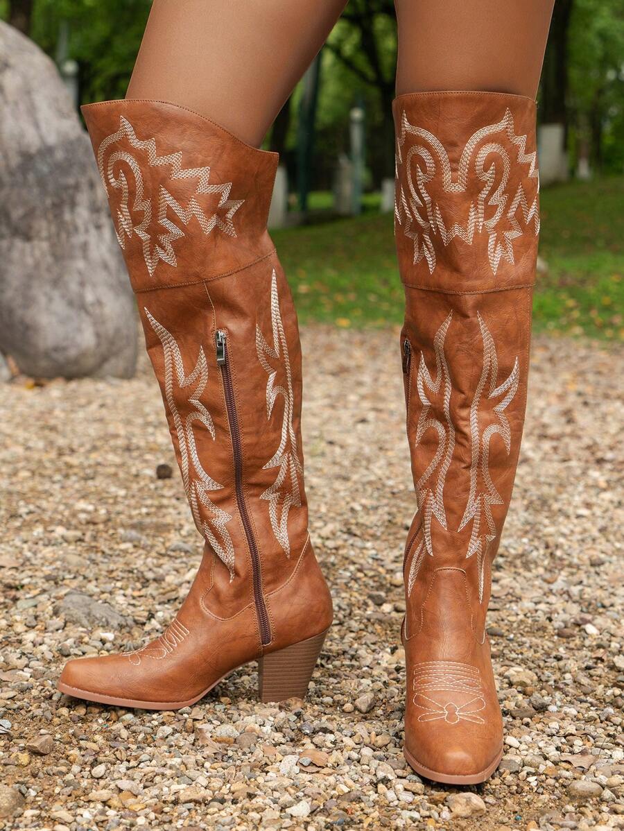Western-inspired embroidered boots