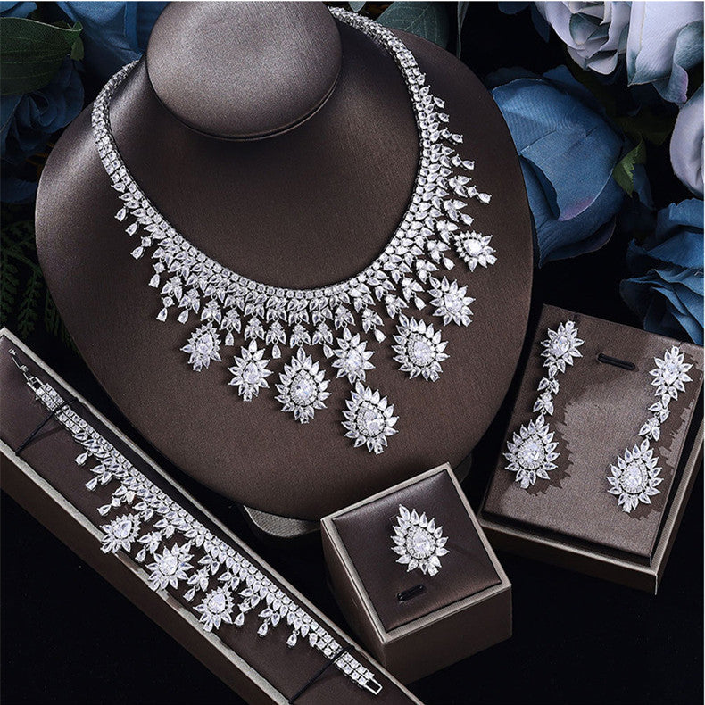Women’s Vintage Wedding Necklace & Earrings Jewelry Set