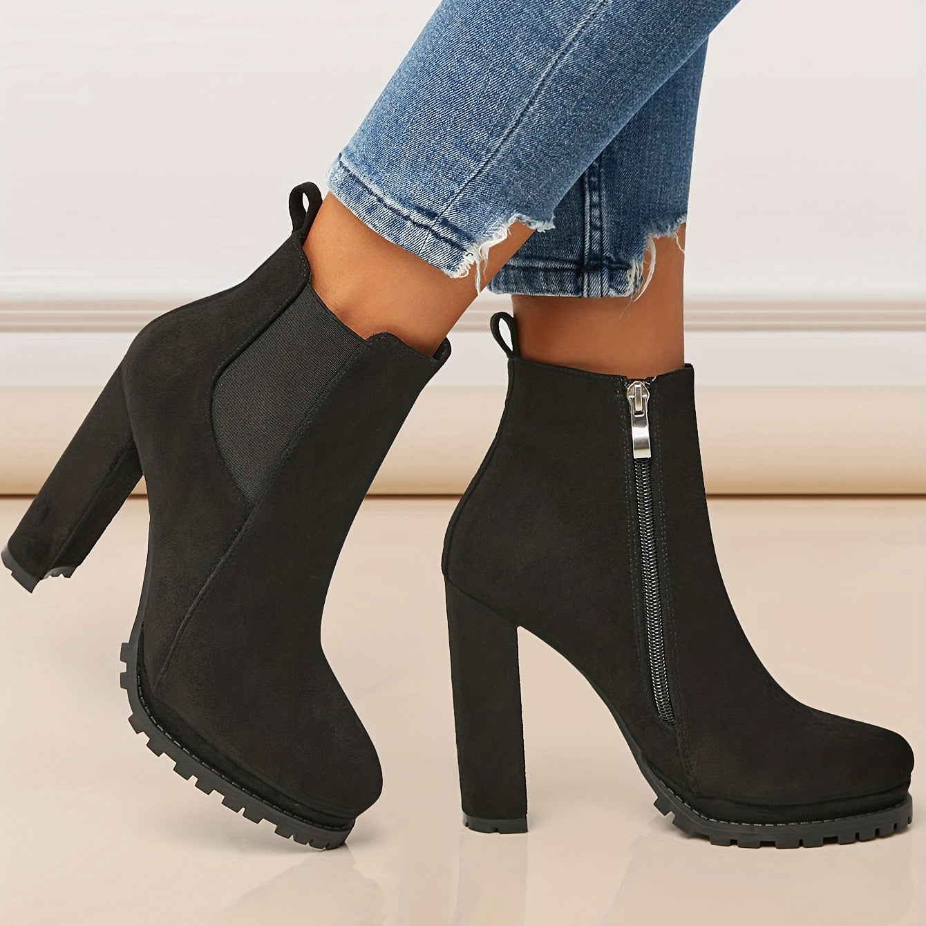 Stylish Pointed Toe Ankle Boots – Chunky Heel, Platform Comfort, Side Zipper Convenience