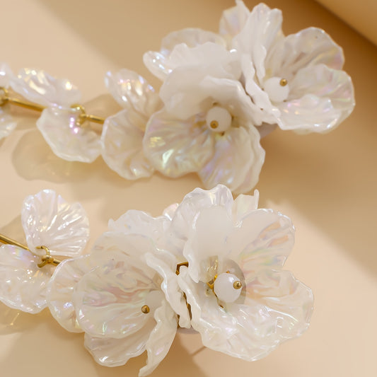 2pcs Simple Elegant White Pearl Shell Flower Earrings