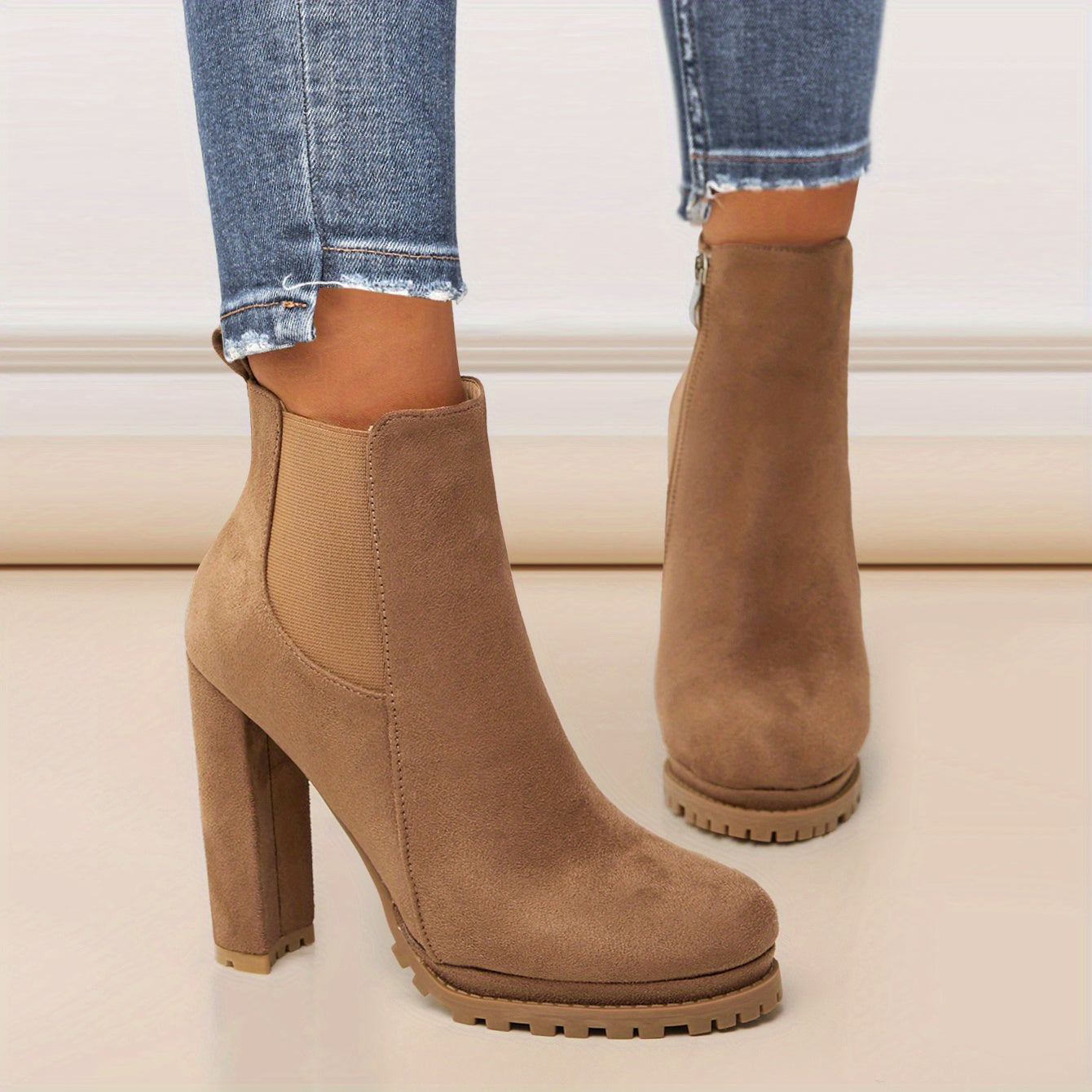 Stylish Pointed Toe Ankle Boots – Chunky Heel, Platform Comfort, Side Zipper Convenience