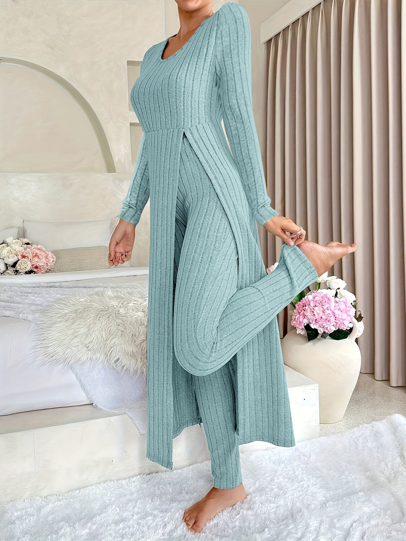 Two-piece Set of Long-sleeved Ribbed Top and Pants for Women