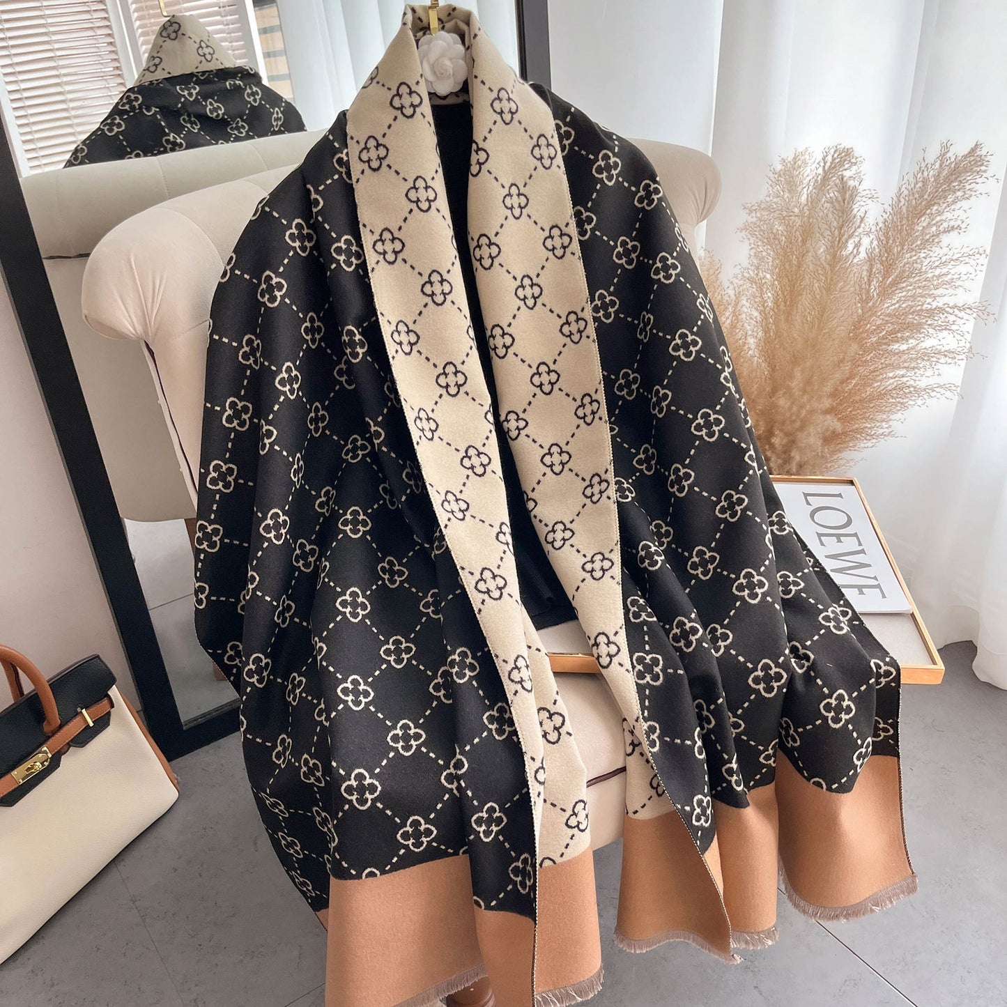 Stay Warm in Style – Sunflower Pattern Imitation Cashmere Scarf