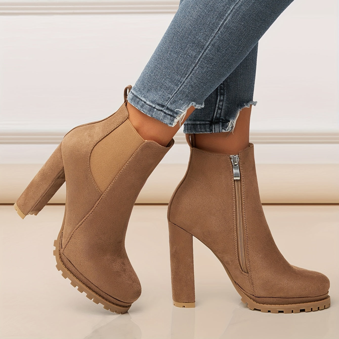 Stylish Pointed Toe Ankle Boots – Chunky Heel, Platform Comfort, Side Zipper Convenience