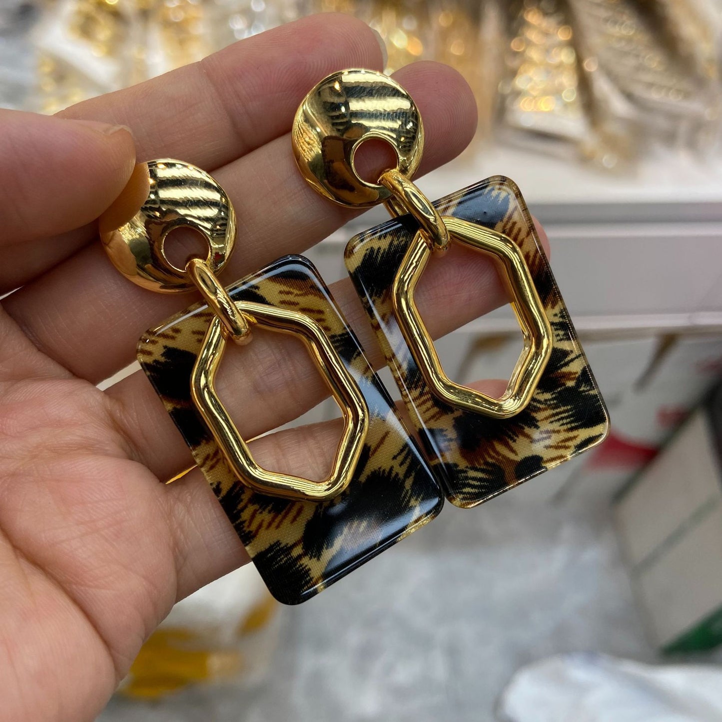 European and American Retro Leopard Print Earring