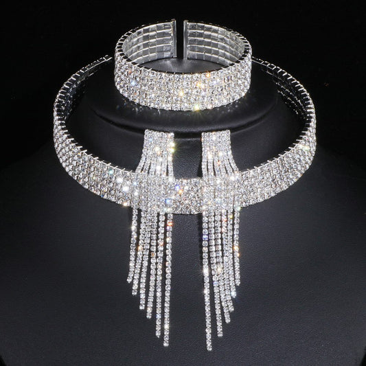 Elegant Diamond-Studded Fashion Choker Necklace