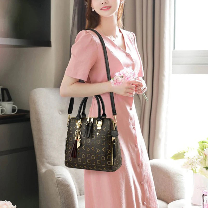 Fashion English Letter Handbag – Elegant & Spacious PU Leather Tote