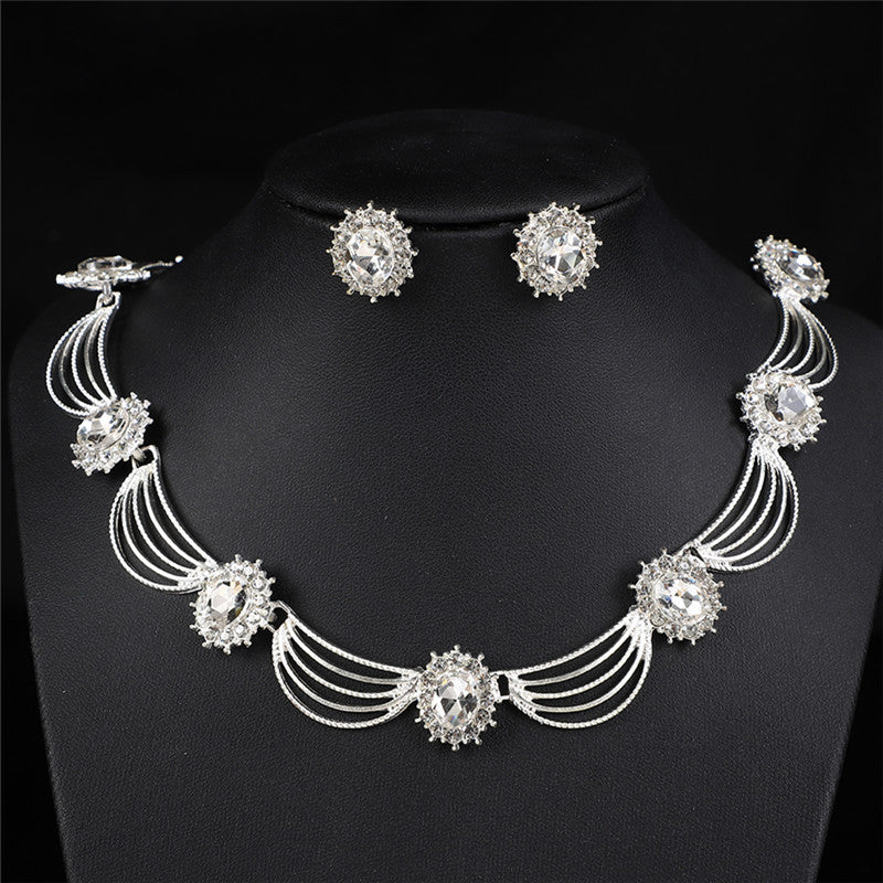 Vintage Gemstone Necklace & Earrings Set – Retro Medieval Royal Court Jewelry, Fan-Shaped Statement Pendant, Elegant Artistic Jewelry Gift for Women