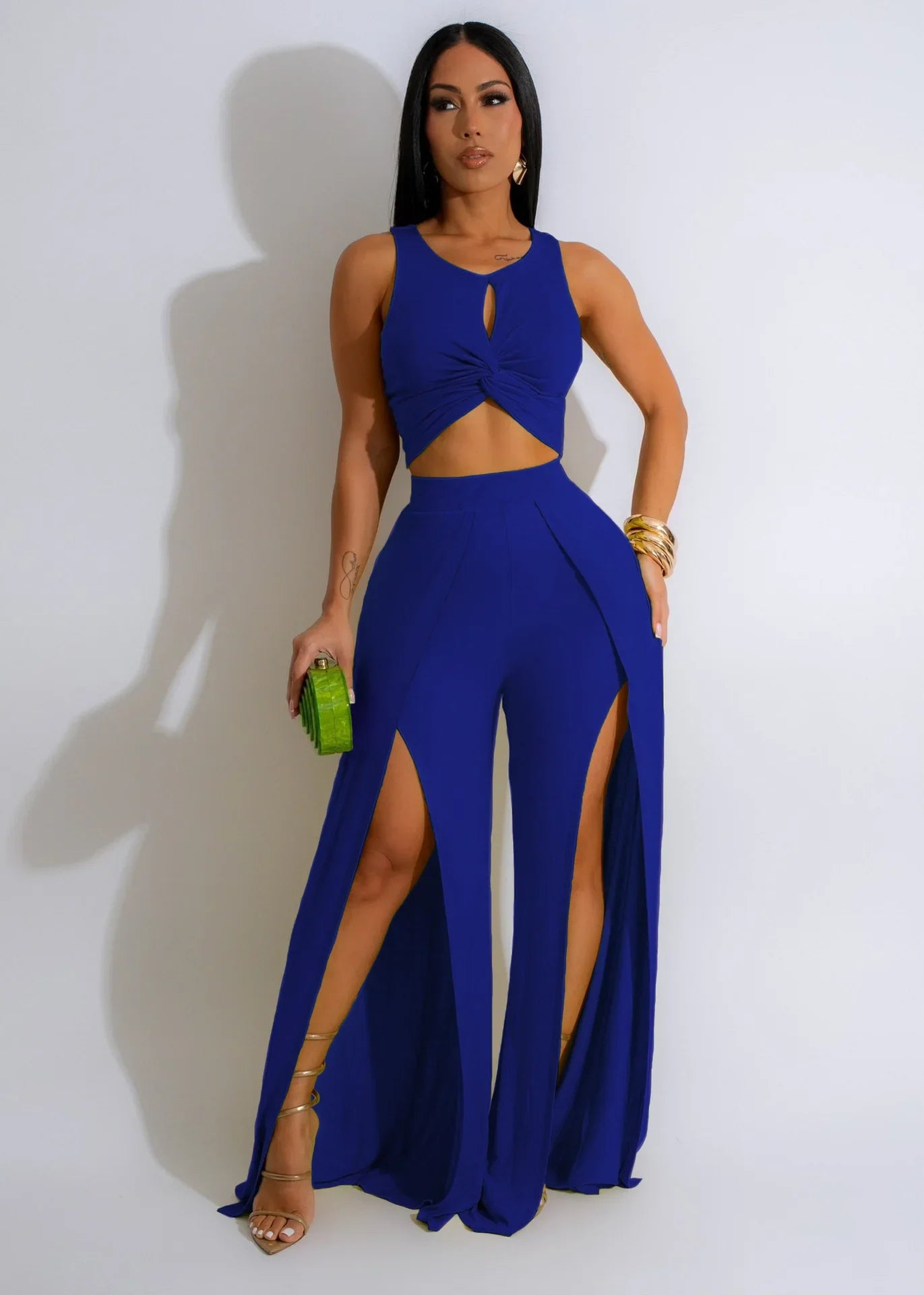 Stay Effortlessly Chic This Summer