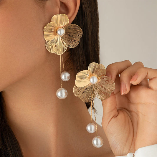 Elegant Korean Design Flower Earrings with Pearl Pendant
