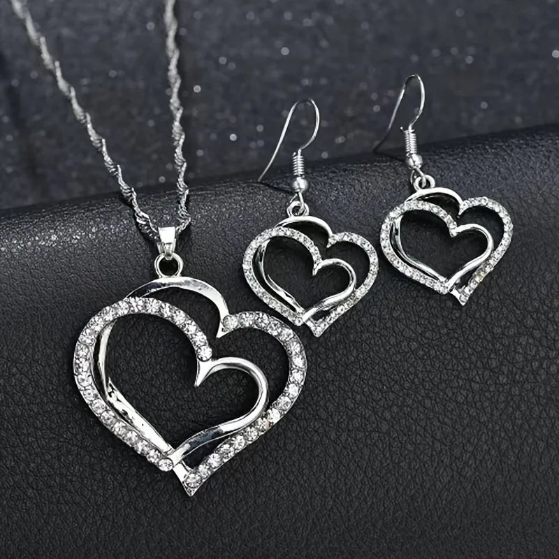 Sparkling Rhinestone Double-Layer Hollow Heart Pendant Necklace