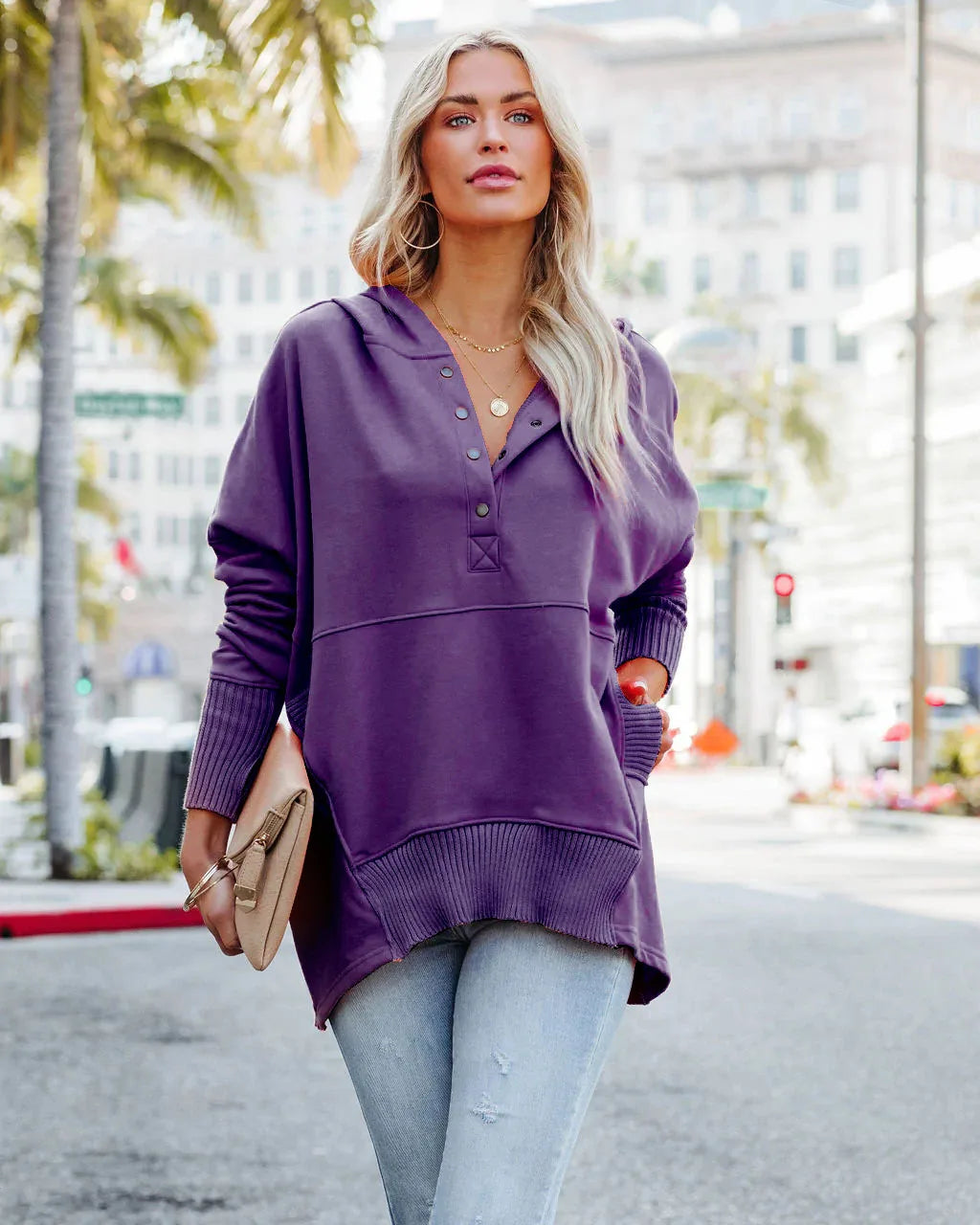 Stay Cozy in Style – Casual Loose White V-Neck Hooded Sweatshirt for Women