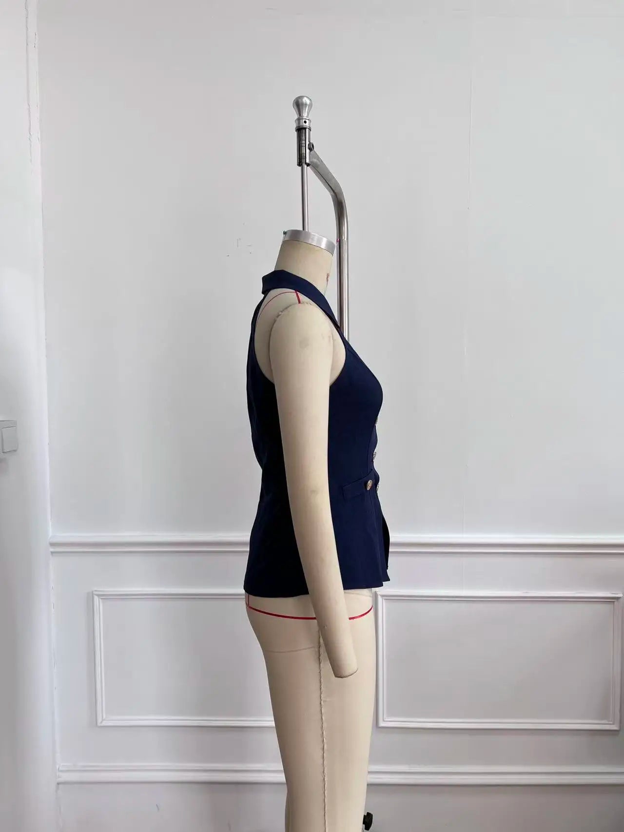 Women's Sleeveless Collared Button-Down Suit Vest – Slim Fit Business Casual Top