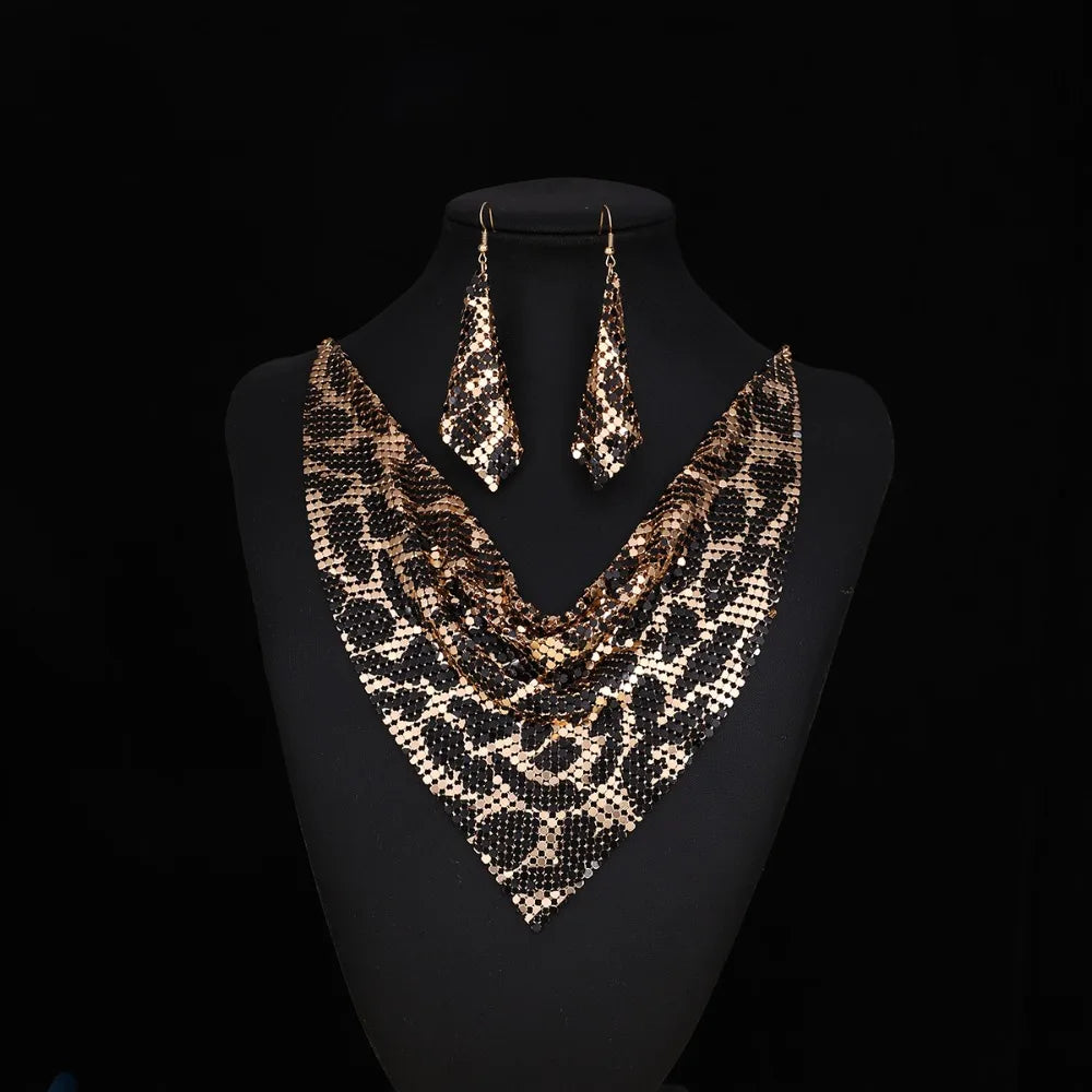 Elegant Indian Jewelry Set – Rhinestone Bib Choker with Matching Earrings
