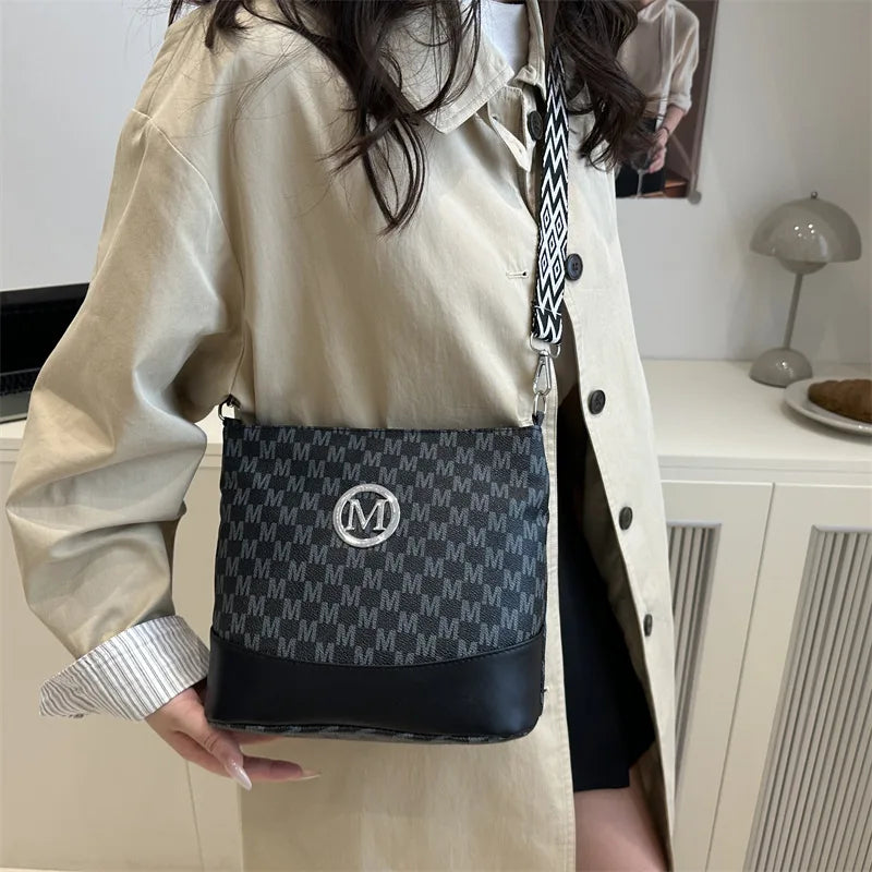 Retro-inspired crossbody handbag