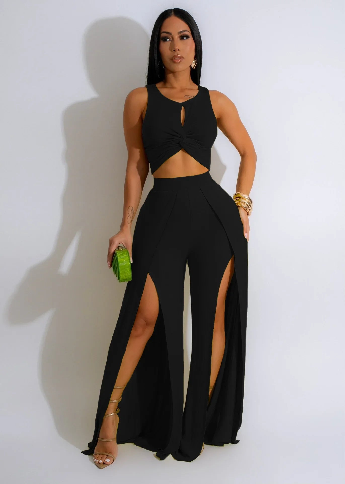 Stay Effortlessly Chic This Summer