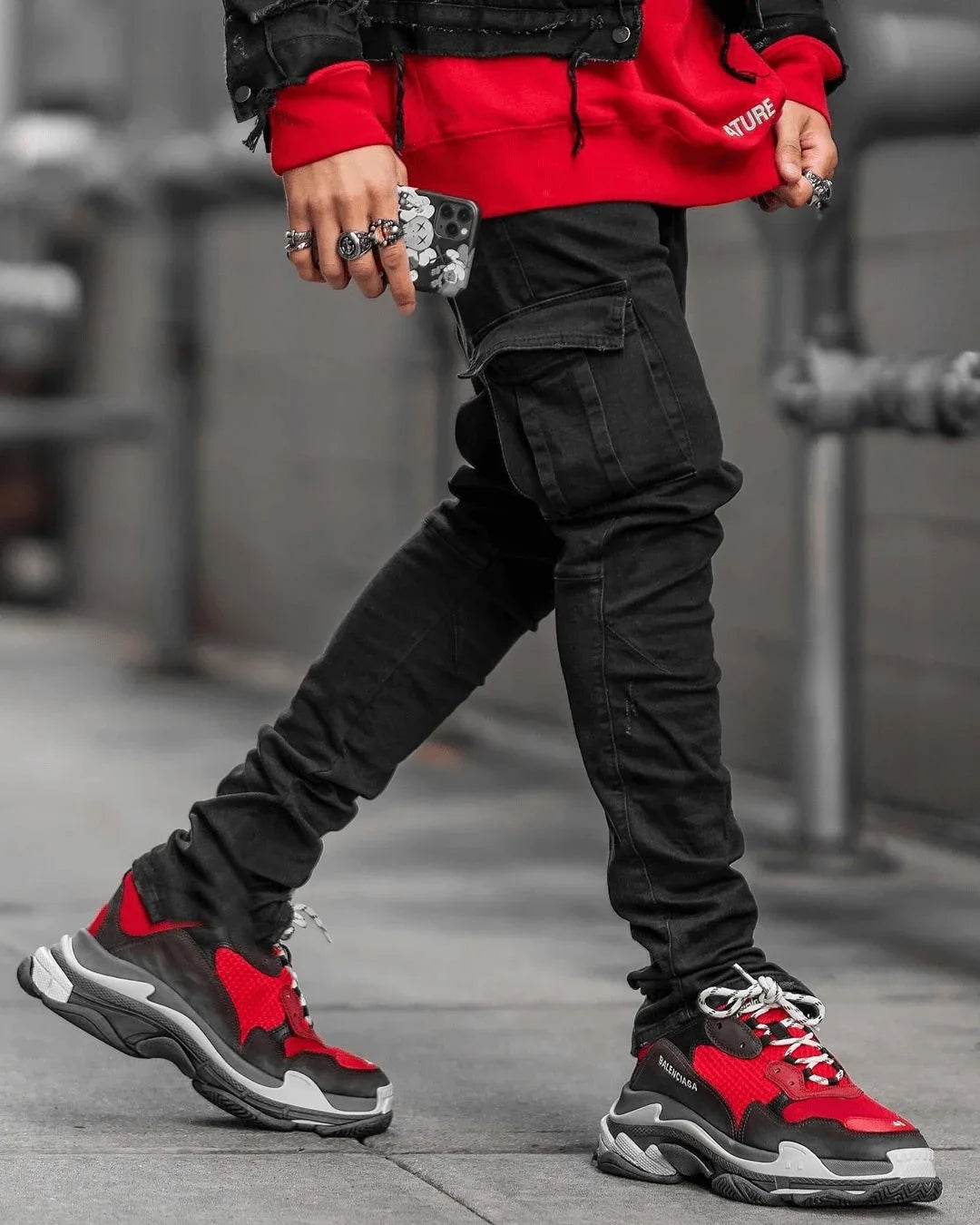 Men’s Washed Solid Color Multi-Pocket Denim Cargo Jeans – Mid Waist Casual Pants