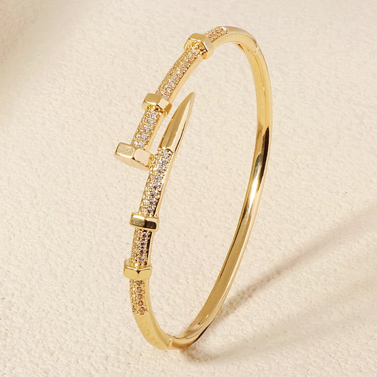 Elegant Zircon Nail Bracelet