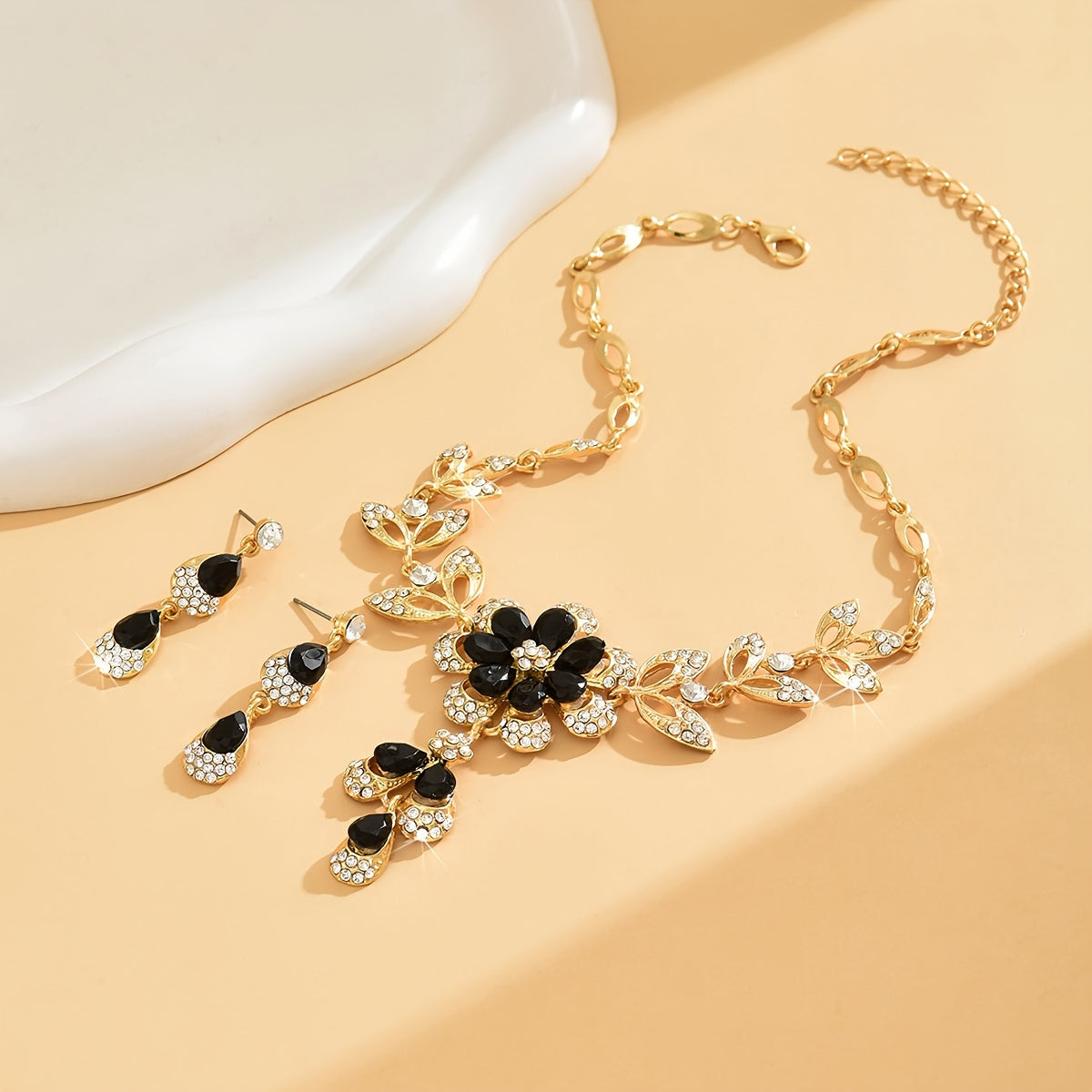 2pcs Set – Elegant Black Cubic Zirconia & Delicate Floral Necklace and Earrings